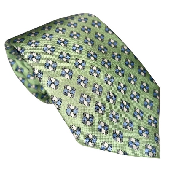 Vineyard Vines Other - Vineyard Vines Mens Tie Silk Green Linked Hands Custom Handmade 61x3.75” USA